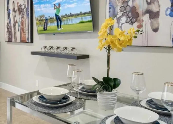 - Heated Pool, Hot Tub, Free Coffee Free Wi-fi * Scottsdale